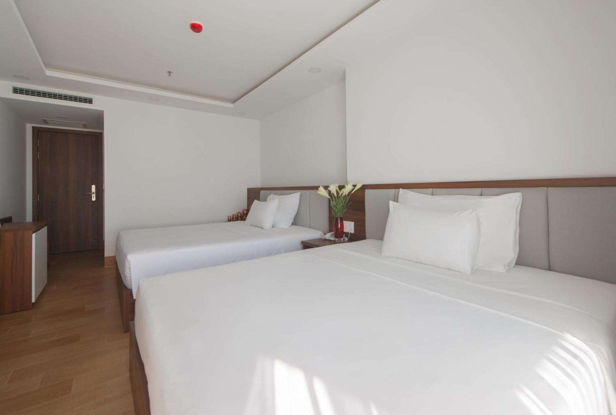 Goldcoast Hotel Nha Trang Buitenkant foto