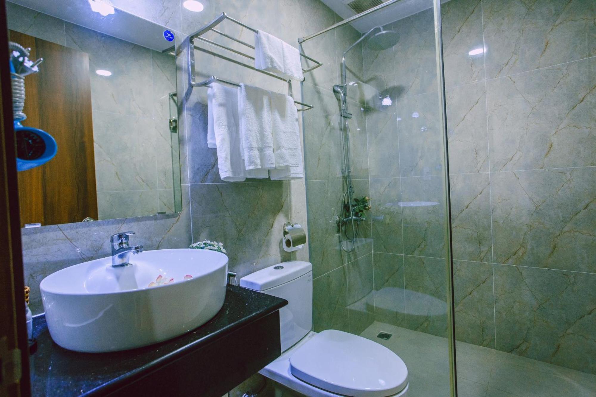 Goldcoast Hotel Nha Trang Buitenkant foto